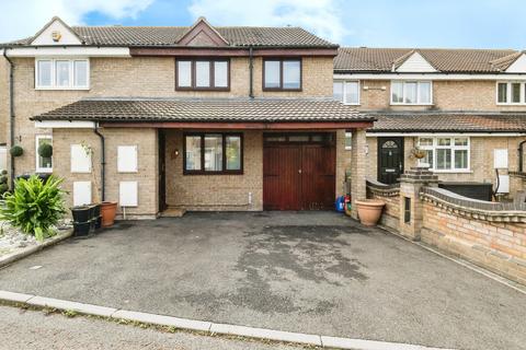 Leathart Close, HORNCHURCH, Essex, RM12
