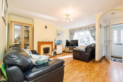 3 bedroom terraced house for sale, Midhurst Close, Hornchurch, RM12