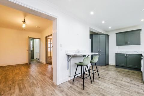 3 bedroom semi-detached house for sale, Eyhurst Avenue, Hornchurch, RM12