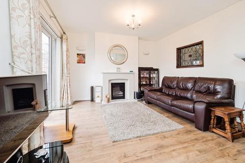 3 bedroom end of terrace house for sale, Benhurst Avenue, Hornchurch, RM12