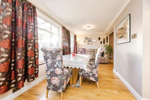 4 bedroom semi-detached house for sale, Diban Avenue, HORNCHURCH, Essex, RM12