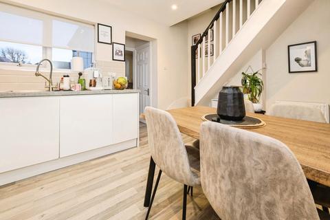 3 bedroom terraced house for sale, Elm Park Avenue, Hornchurch, RM12