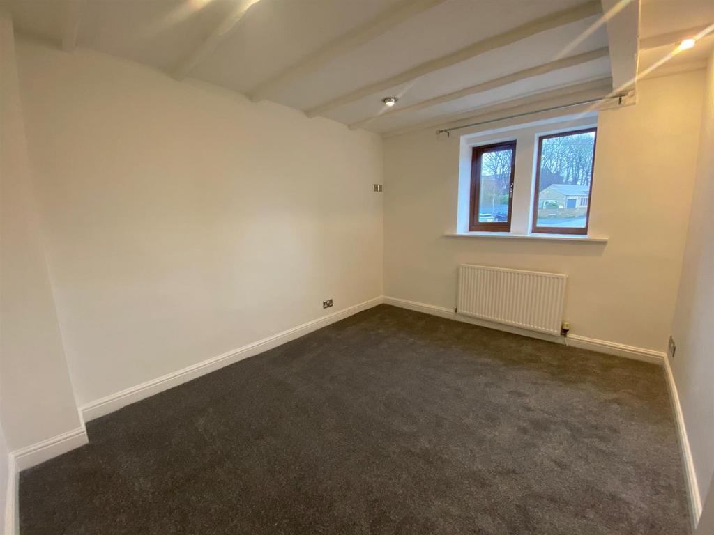 BEDROOM 1.jpg