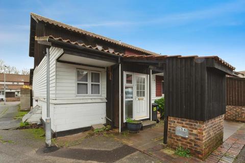 undefined, Loxford, BASILDON, Essex, SS13