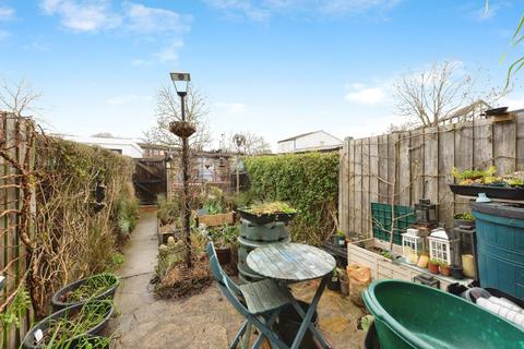 undefined, Daltons Fen, Basildon, SS13