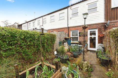 undefined, Daltons Fen, Basildon, SS13