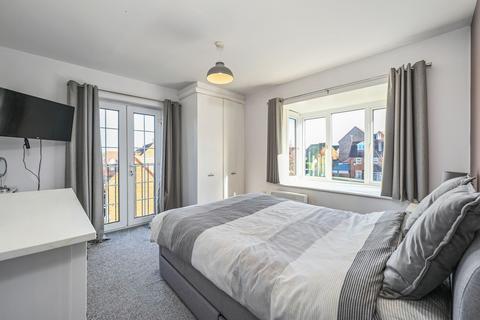 2 bedroom flat for sale, Griffin Close, Ashford TN23