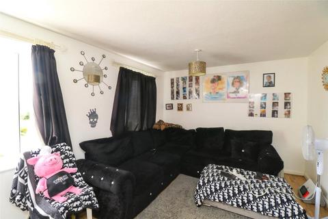 2 bedroom flat for sale, Highgrove Mews, Grays, Essex, RM17