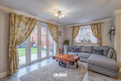 3 bedroom semi-detached house for sale, Hollywood Works Close, Shirley, B90