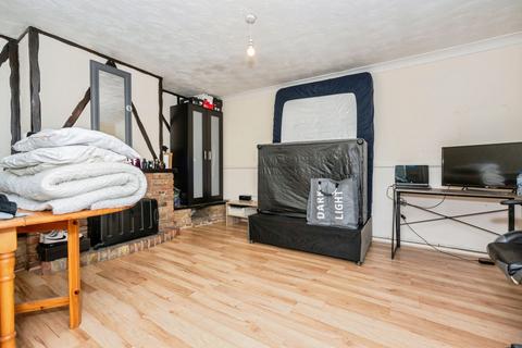 undefined, Russell Road, Tilbury, Essex, RM18