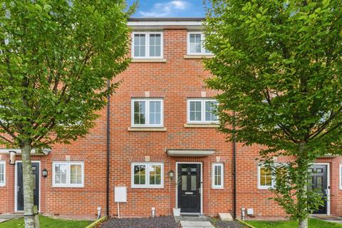 4 bedroom terraced house for sale, Butts Green, Westbrook, Warrington, Cheshire, WA5