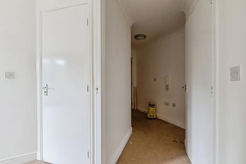 2 bedroom flat for sale, Anchor Court, Argent Street, Grays, Essex, RM17