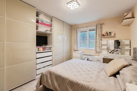 undefined, Treetops Close, Grays, Essex, RM17