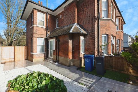 2 bedroom maisonette for sale, Clarence Road, Grays, Essex, RM17