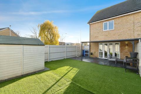 2 bedroom end of terrace house for sale, Killarney Crescent, West Thurrock, Grays, Essex, RM20
