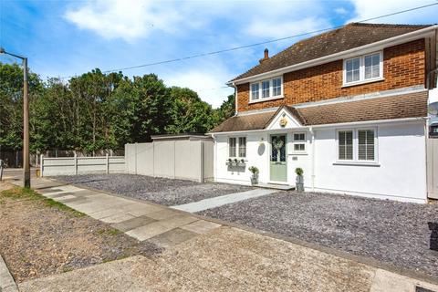 undefined, Cresthill Avenue, Grays, Essex, RM17