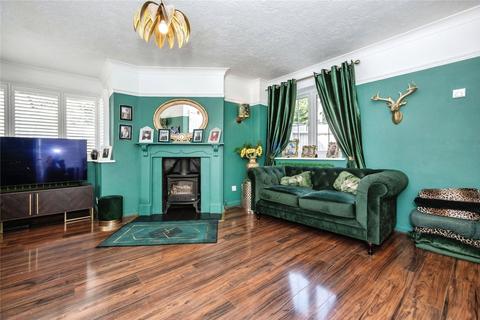 undefined, Cresthill Avenue, Grays, Essex, RM17