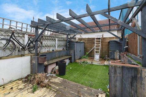 3 bedroom terraced house for sale, Dock Road, Grays, Essex, RM17