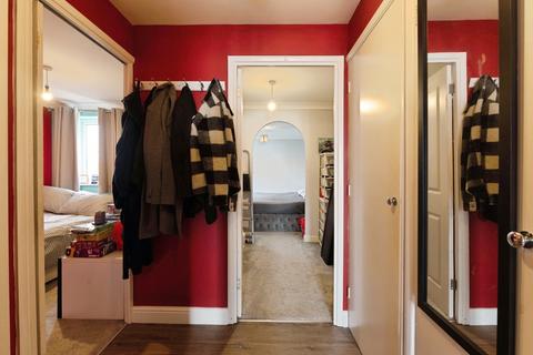 2 bedroom flat for sale, Lewes Close, Grays, Essex, RM17