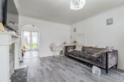 3 bedroom terraced house for sale, Byron Gardens, Tilbury, Essex, RM18