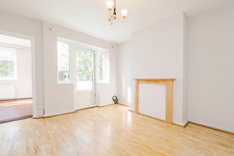 undefined, Matlock Gardens, Hornchurch, RM12
