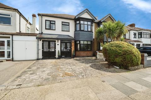 4 bedroom semi-detached house for sale, Albany Road, Hornchurch, RM12