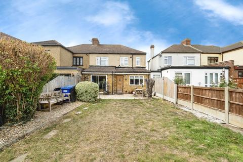 4 bedroom semi-detached house for sale, Albany Road, Hornchurch, RM12