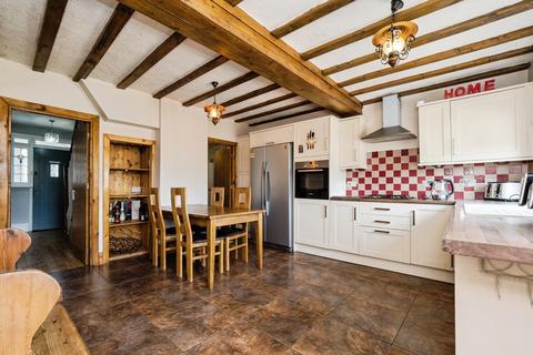 4 bedroom semi-detached house for sale, Albany Road, Hornchurch, RM12