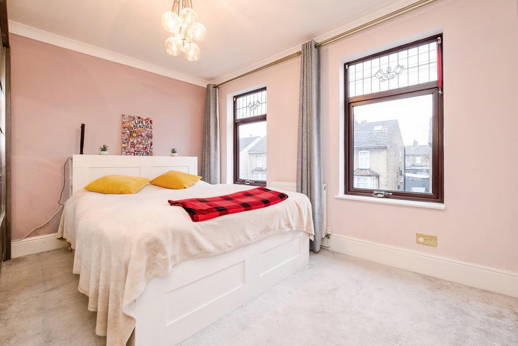 Pbox-IMG.jpg