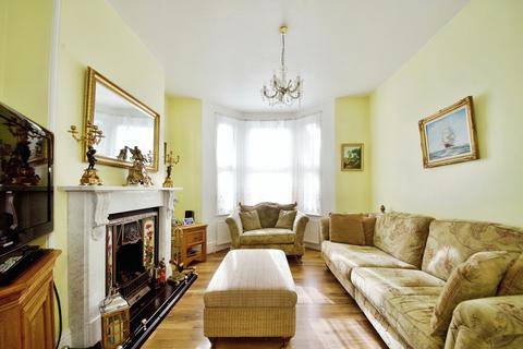 3 bedroom end of terrace house for sale, Murchison Road, Leyton, London, E10