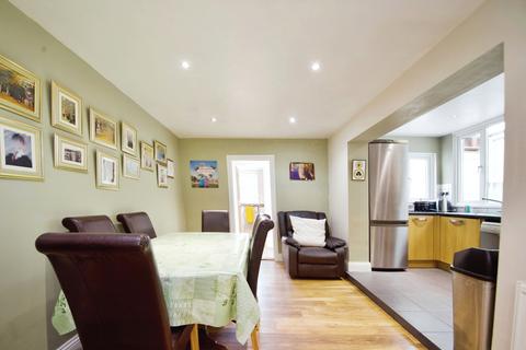 3 bedroom end of terrace house for sale, Murchison Road, Leyton, London, E10