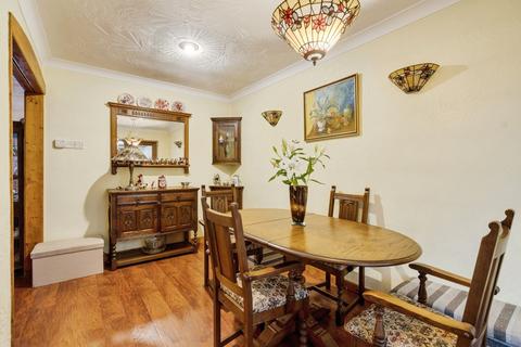 3 bedroom detached house for sale, Barnfield Drive, Westhoughton, Bolton, Greater Manchester, BL5