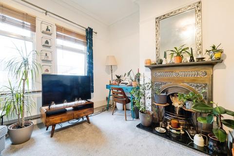 1 bedroom flat for sale, Selsdon Road, London, E11