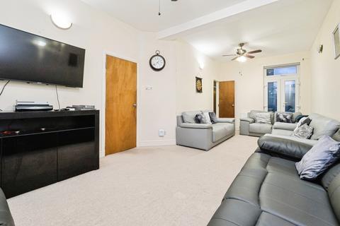 undefined, Knotts Green Road, London, E10