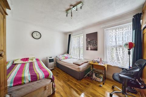 undefined, Pearcroft Road, London, E11