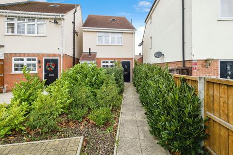 undefined, Rose Gardens, South Road, South Ockendon, Essex, RM15