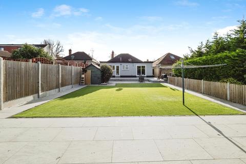 3 bedroom bungalow for sale, Purfleet Road, Aveley, South Ockendon, Essex, RM15