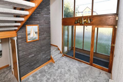 5 bedroom detached house for sale, Beveland Road, Canvey Island, Essex, SS8