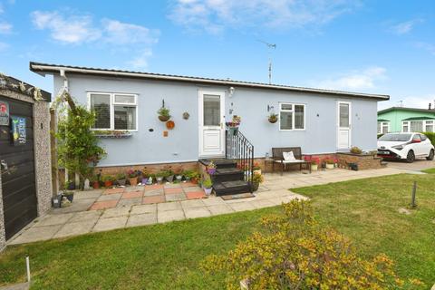 2 bedroom detached house for sale, Horseshoe Lawns, Tower Park, Hullbridge, Hockley, SS5