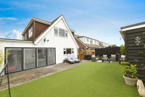 undefined, Warwick Gardens, Rayleigh, Essex, SS6