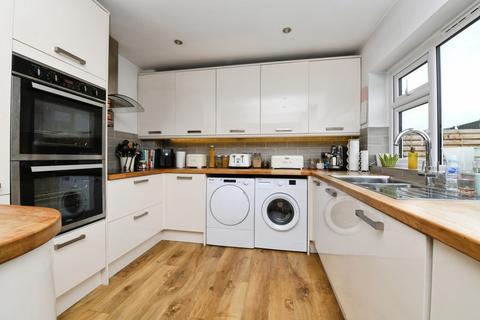 undefined, Warwick Gardens, Rayleigh, Essex, SS6