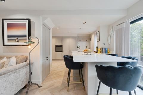 4 bedroom detached house for sale, Landedmans, Westhoughton, Bolton, Greater Manchester, BL5