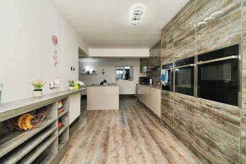 4 bedroom detached house for sale, Dale Lee, Westhoughton, Bolton, Greater Manchester, BL5