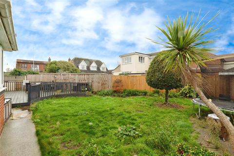 4 bedroom bungalow for sale, Beverley Avenue, CANVEY ISLAND, Essex, SS8