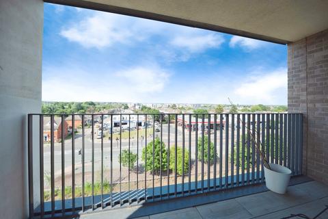 2 bedroom flat for sale, Fairmont Road, RAINHAM, Essex, RM13