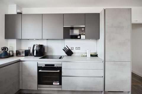 2 bedroom flat for sale, Fairmont Road, RAINHAM, Essex, RM13