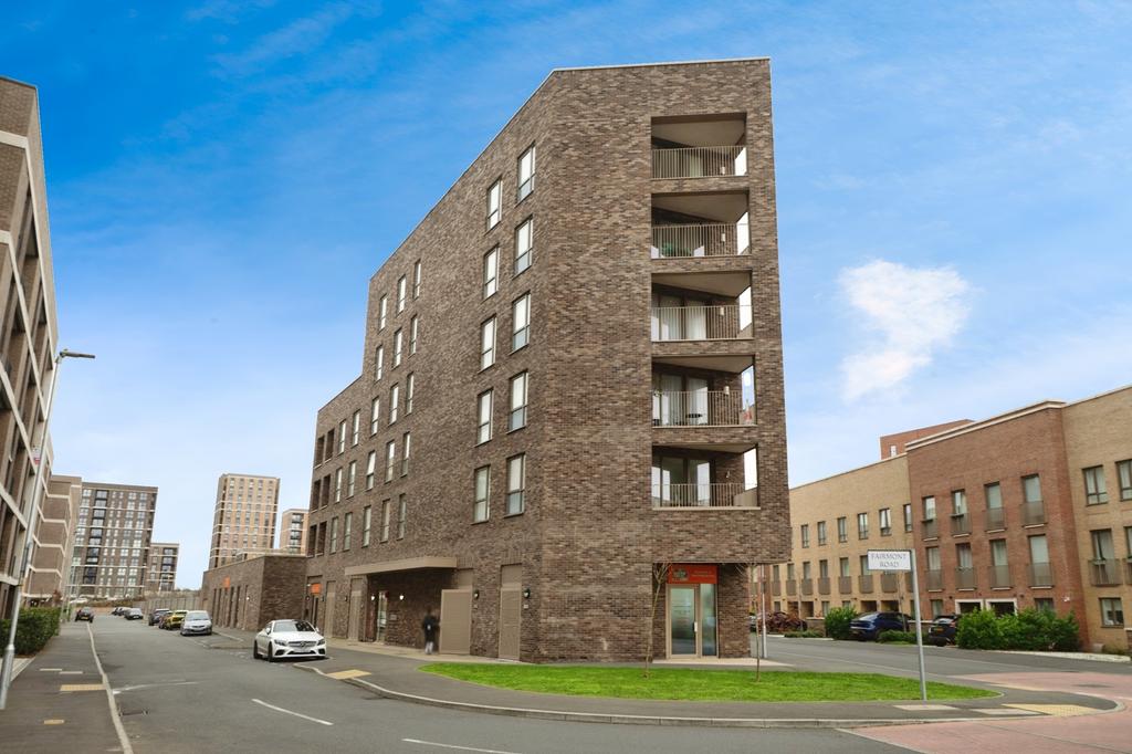 2 bedroom flat for sale