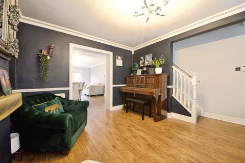 4 bedroom detached house for sale, Carlisle Road, ROMFORD, Essex, RM1