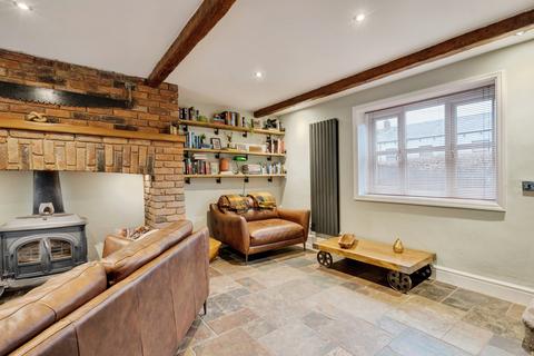 4 bedroom detached house for sale, Wigan Road, Westhoughton, Bolton, Greater Manchester, BL5