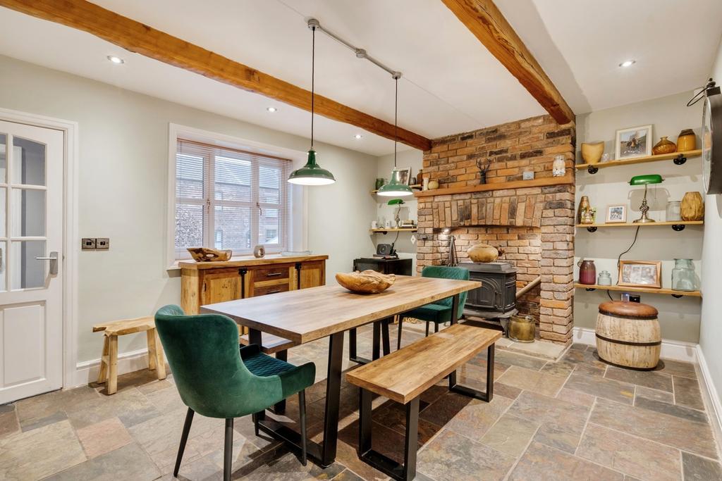 Pbox-IMG.jpg